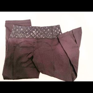 Lululemon capris, slit on calf size 4